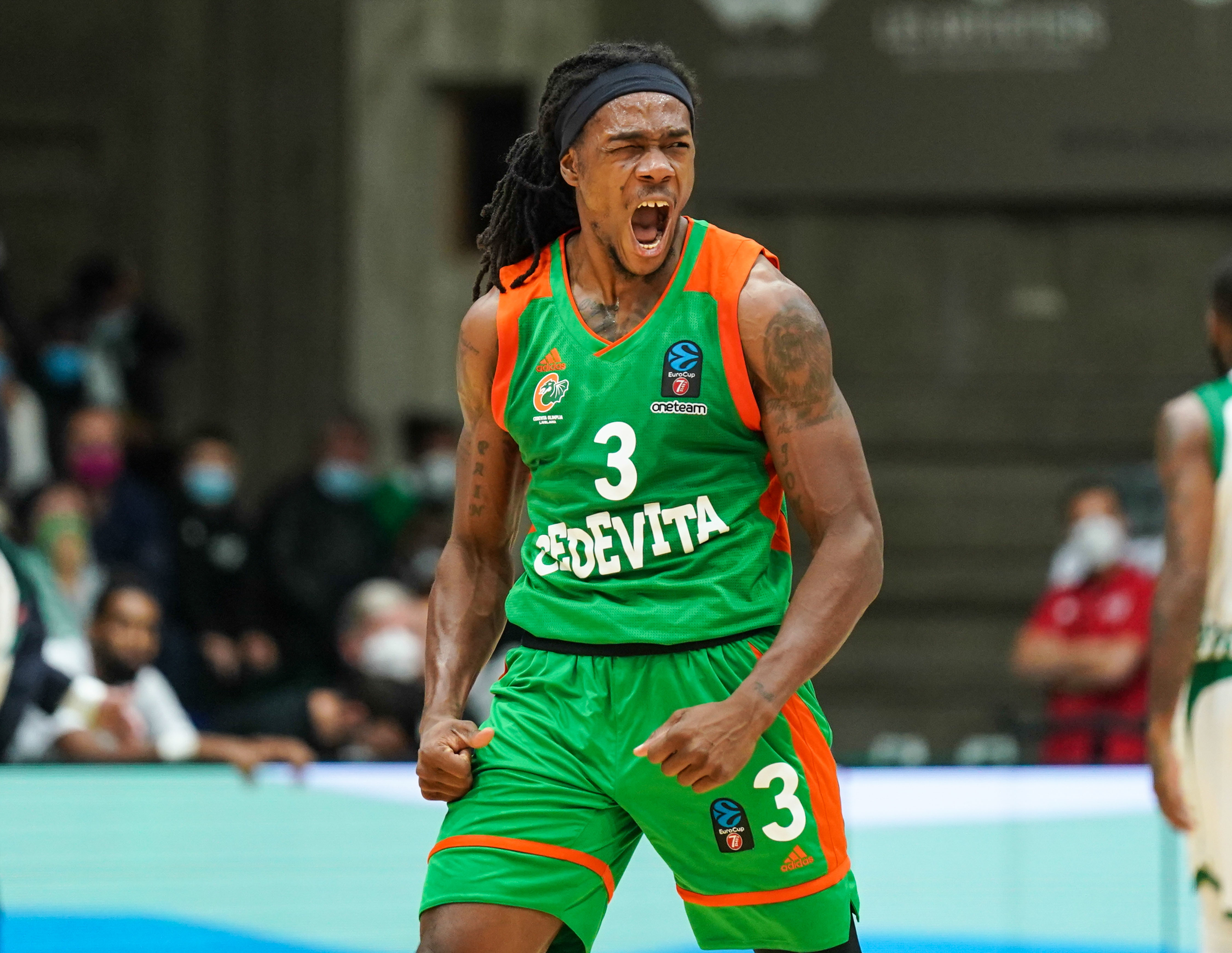 Jugadores y afición: historias de amor en la ACB