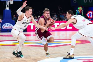Los pretendientes de Arturs Zagars, la revelación del Mundial de baloncesto 2023