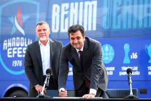 Anadolu Efes está buscando un fichaje “que pueda cambiar el equipo”