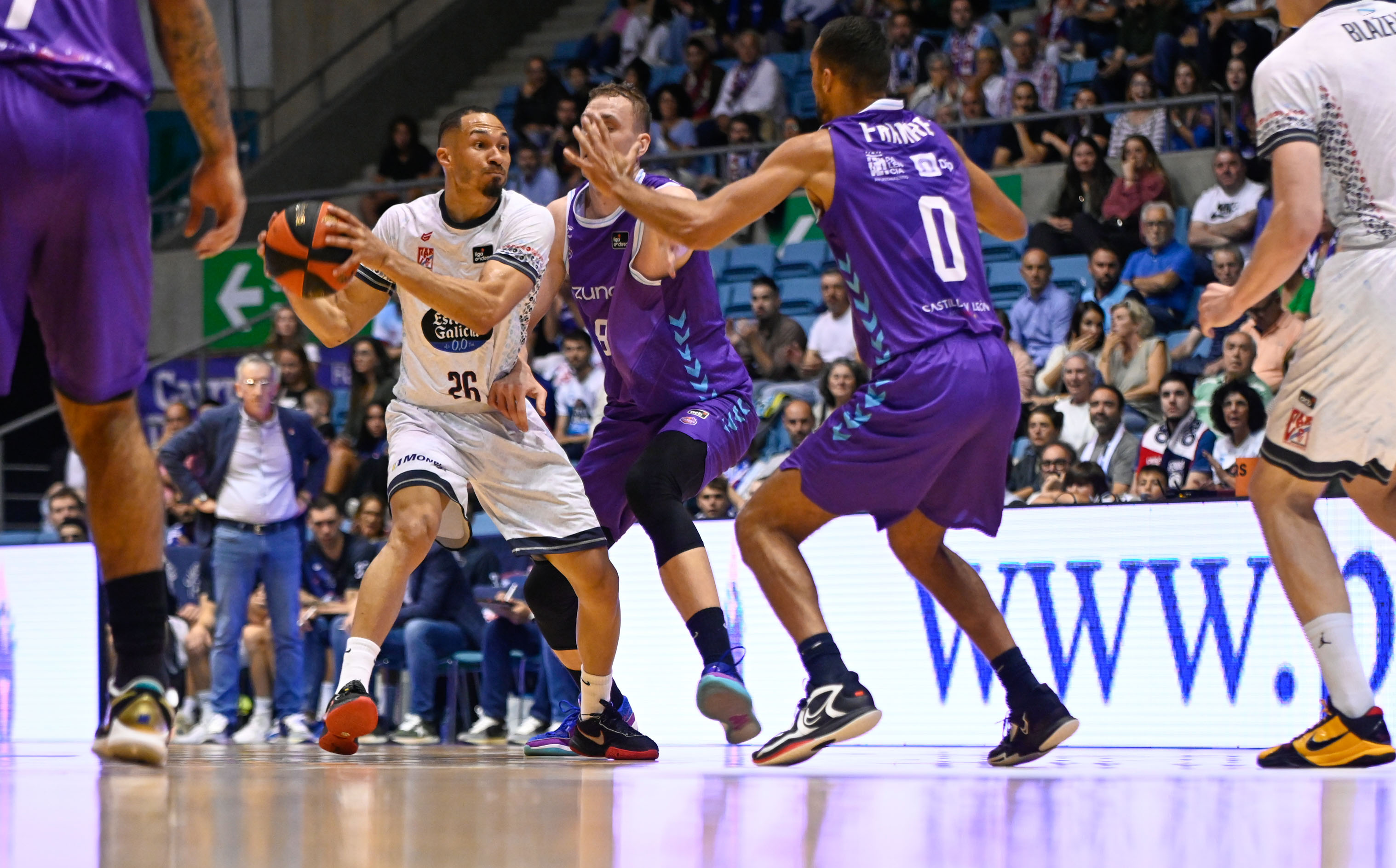 Obradoiro en busca de un fichaje temporal