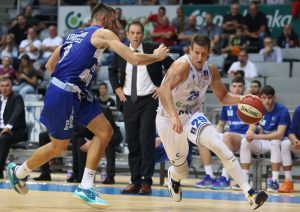 ¿De verdad nadie lo va a fichar? Estos son los números del jugador del momento