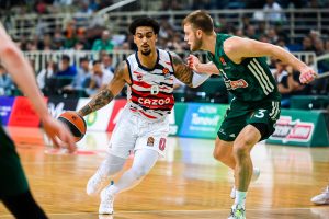 Liga Endesa: Baskonia renueva a su estrella por dos años más