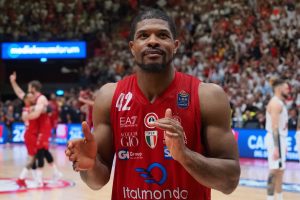 Kyle Hines bate un récord histórico de la Euroliga