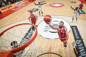 Entre nervios y cosas de gran jugador: Así ha sido el debut de Mirotic en Italia