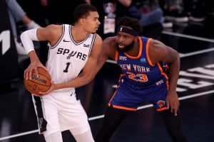 Es uno de los mejores pívots defensores de la NBA y nadie habla de él