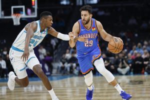 NBA: Vasilije Micic sigue sin minutos en OKC. ¿Debería jugar más?