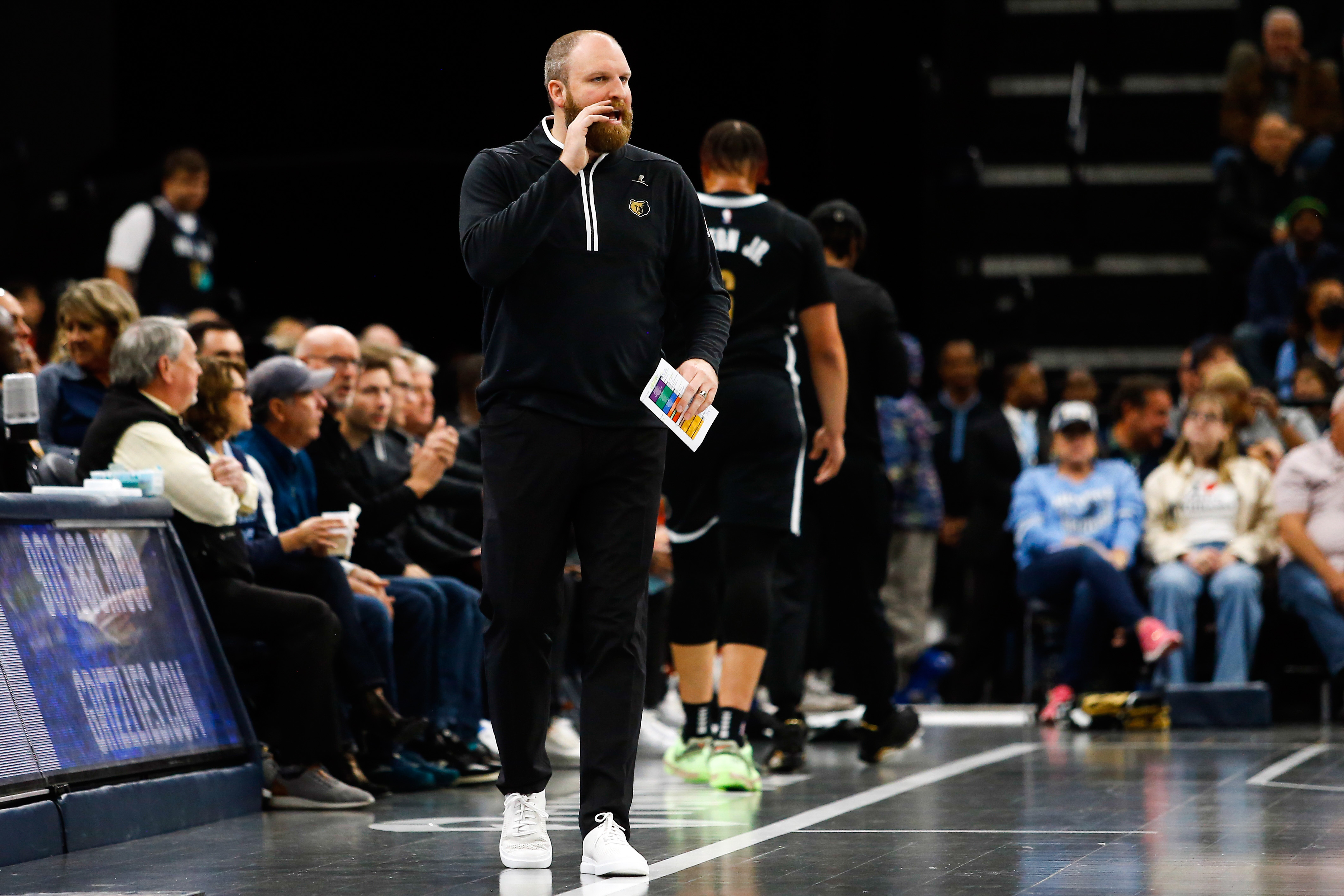 Las críticas NBA del entrenador de Santi Aldama tienen su multa