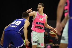 Estrella Roja incorpora a la joven promesa del baloncesto serbio