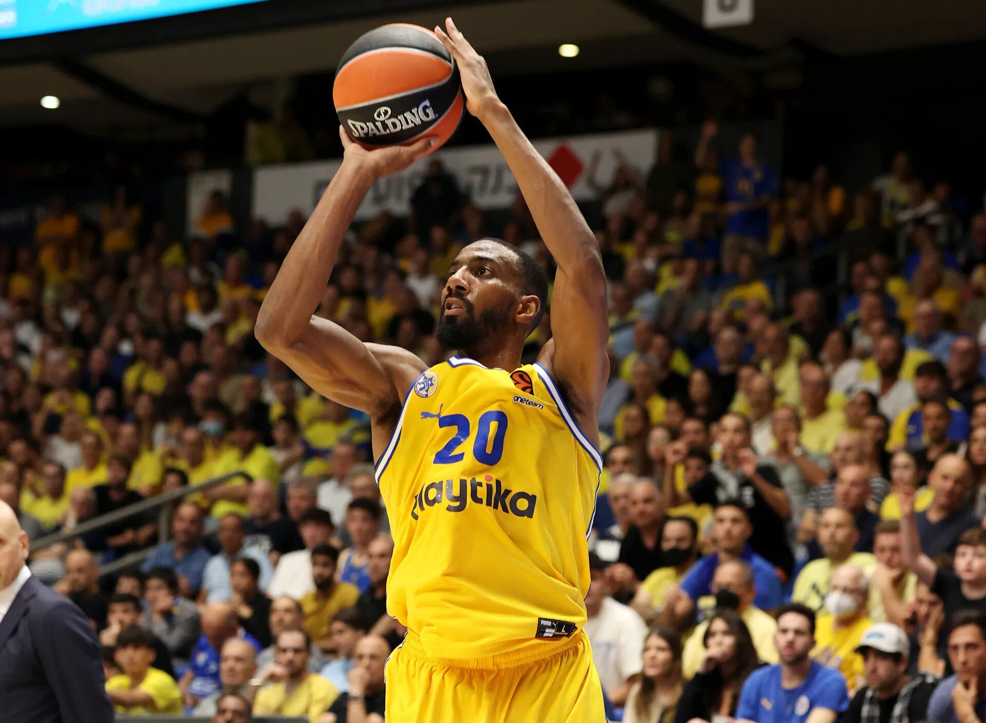 Aparece un nuevo pretendiente para Austin Hollins