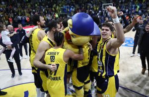 ¡Euroliga de locos! Perdió Real Madrid y una victoria separa a 10 equipos