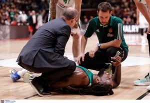 Lo viral de la Euroliga: grave caída de Lessort, Laso irónico y la paridad de la tabla