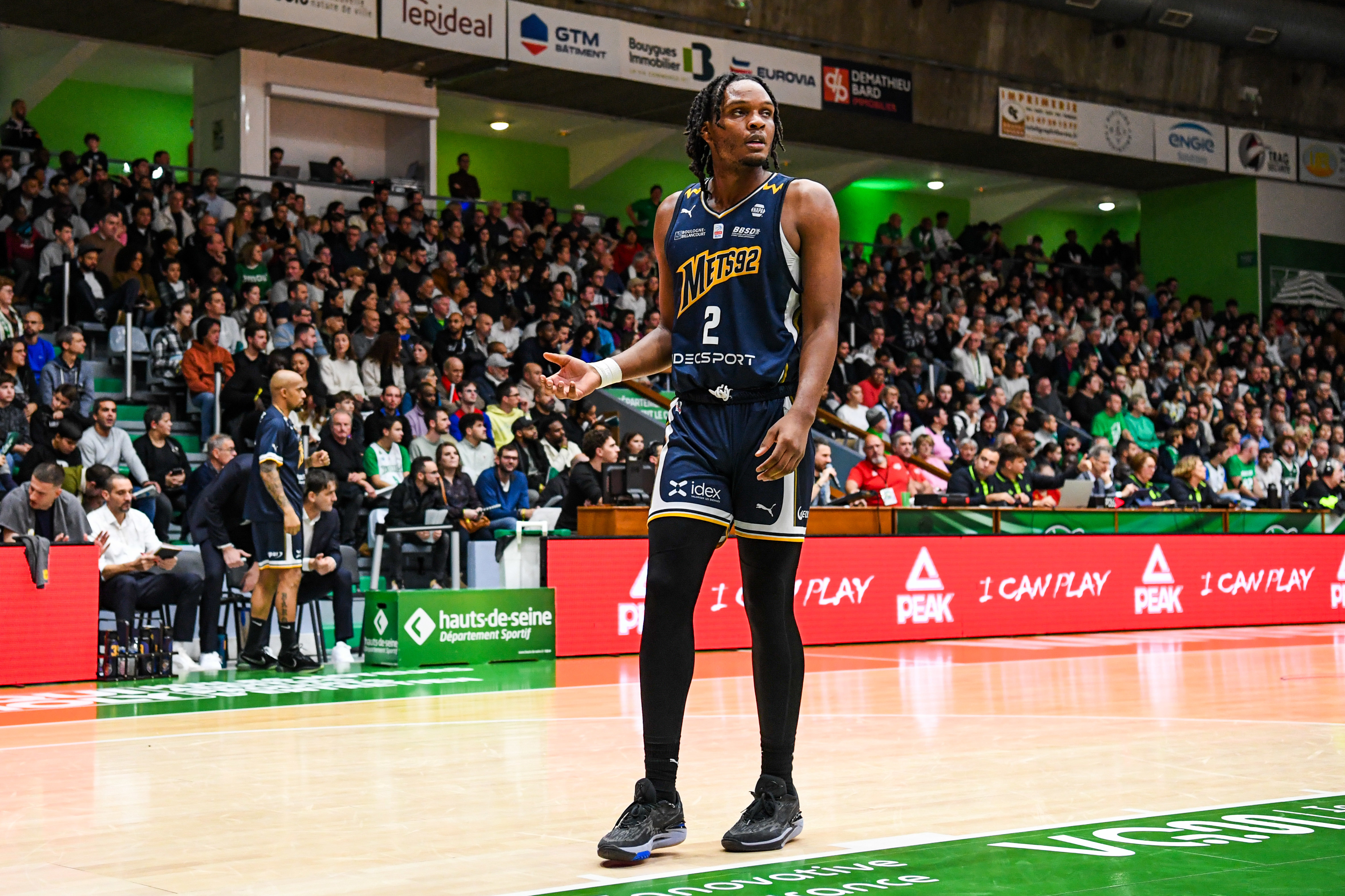 Darussafaka se refuerza tras las salida de Kyle Allman