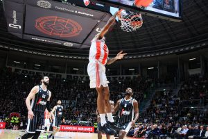 OFICIAL: Napier se va de Estrella Roja entre cruce de declaraciones