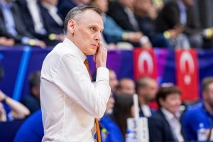 Roberto Íñiguez vuelve por Navidad. Tercer banquillo del 2023