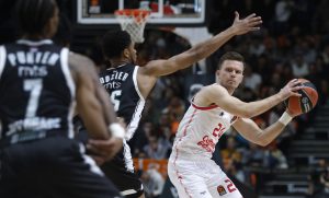 OFICIAL: Hermannsson se separa de Valencia Basket y regresa a su antiguo equipo