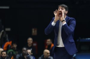 Unicaja se cura ante Valencia y el cabreo de Mumbrú: “No quiero un Superman”