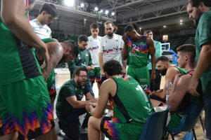 El fin de etapa en Cáceres que conmueve en la LEB Oro y su emotiva despedida