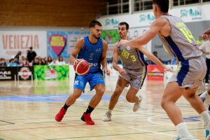 El incombustible Álex Llorca lidera a Class Bàsquet Sant Antoni