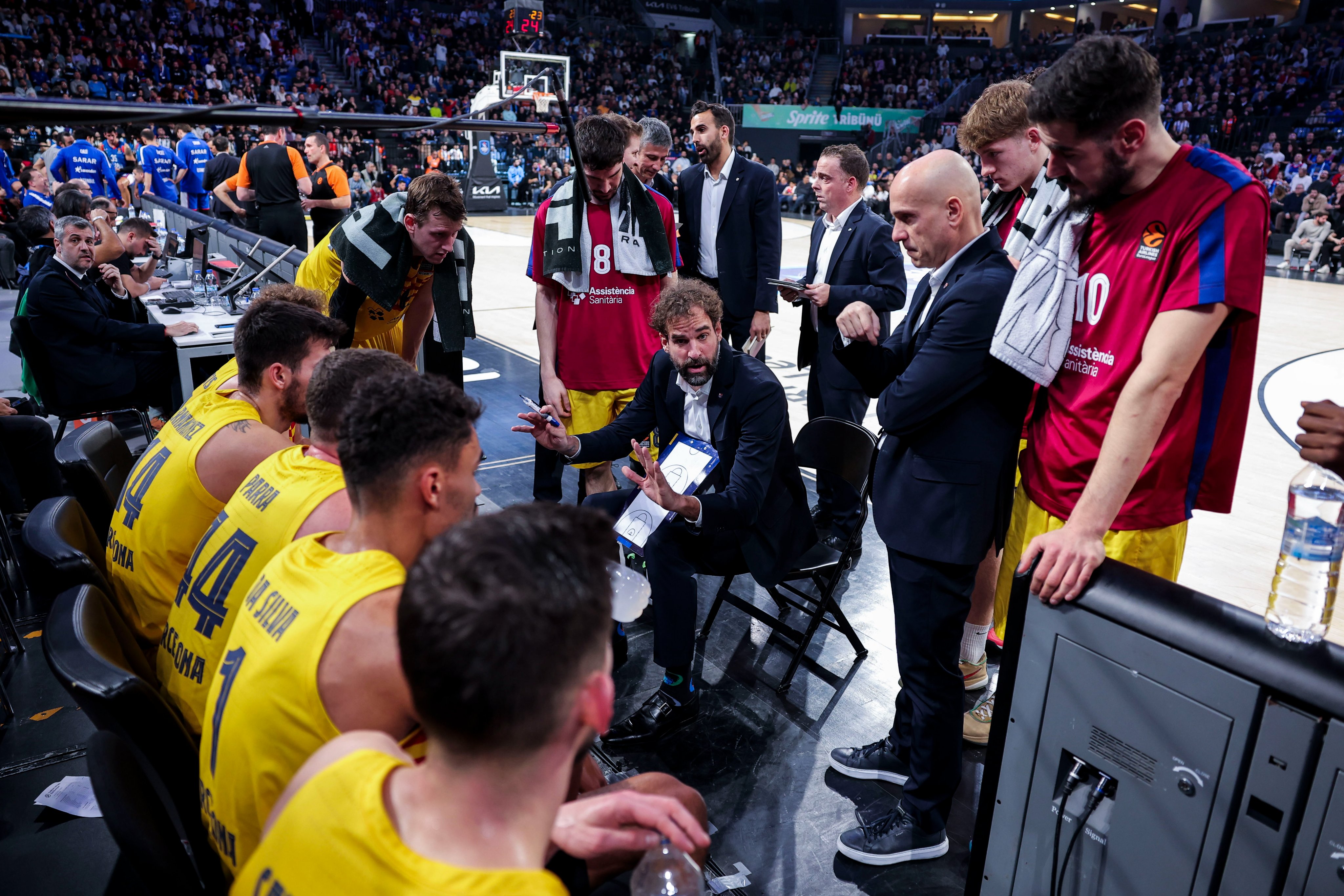 El desastroso tiro viral del Barça que ejemplifica el drama turco