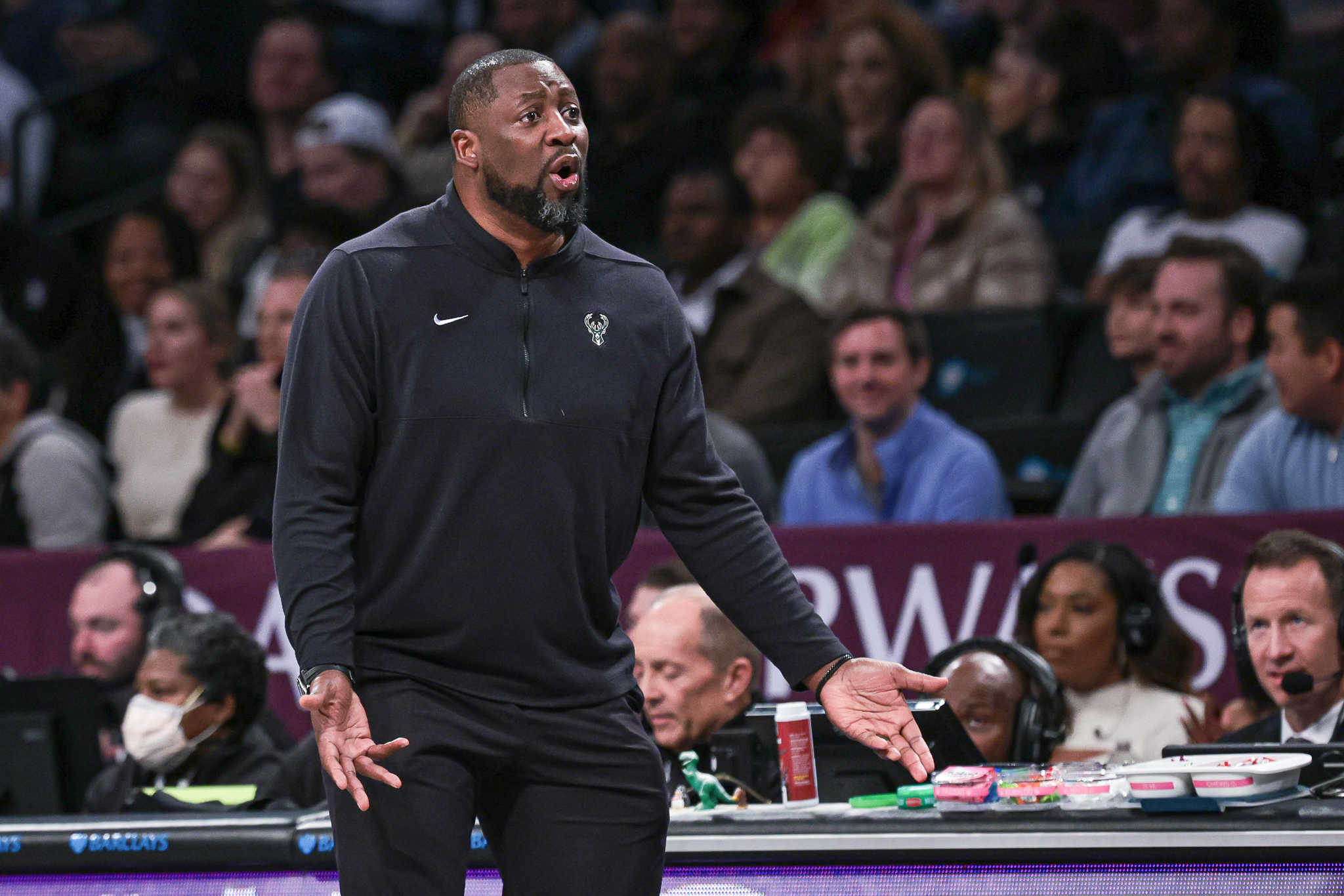 ¡Sorpresa! Los Bucks despidieron a su entrenador Adrian Griffin y buscan a un campeón