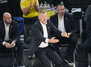 Jasikevicius habla sobre Trinchieri y los problemas con Fenerbahce