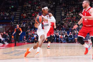 Moneke debuta como youtuber y explica su hazaña: “No todos pueden hacerlo”