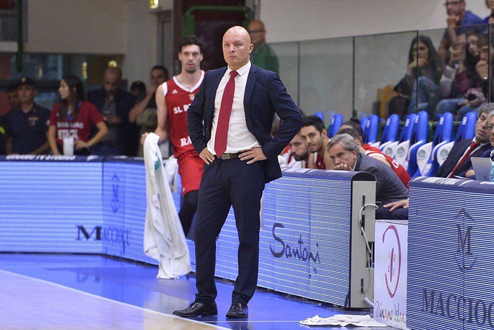 Arturo Álvarez coge las riendas de Cáceres. La permanencia como objetivo