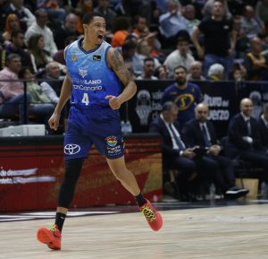 AJ Slaughter y su partido de MVP en Valencia: “Es un pabellón para tiradores”