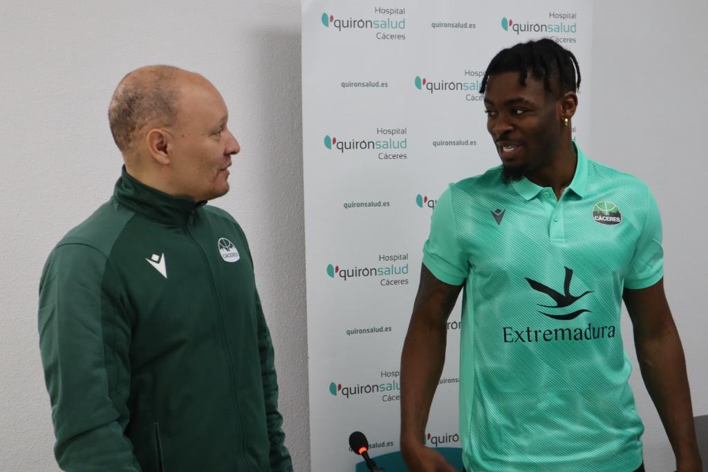 El Cáceres ya cuenta con su nuevo fichaje: “Es un jugador diferente”