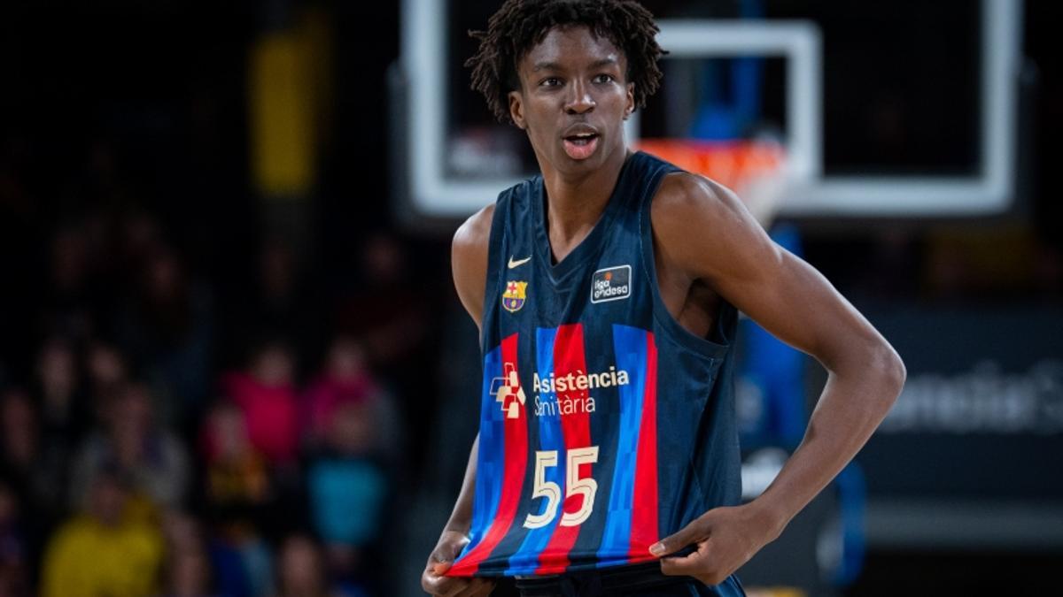 El Barça contempla dar ficha del primer equipo a estos dos jóvenes. ¿Quiénes son?