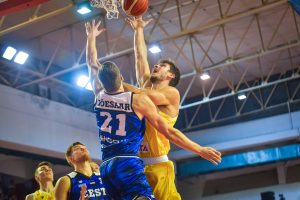 Un pívot ‘macedonio’ opción de fichaje para Valencia y Real Madrid