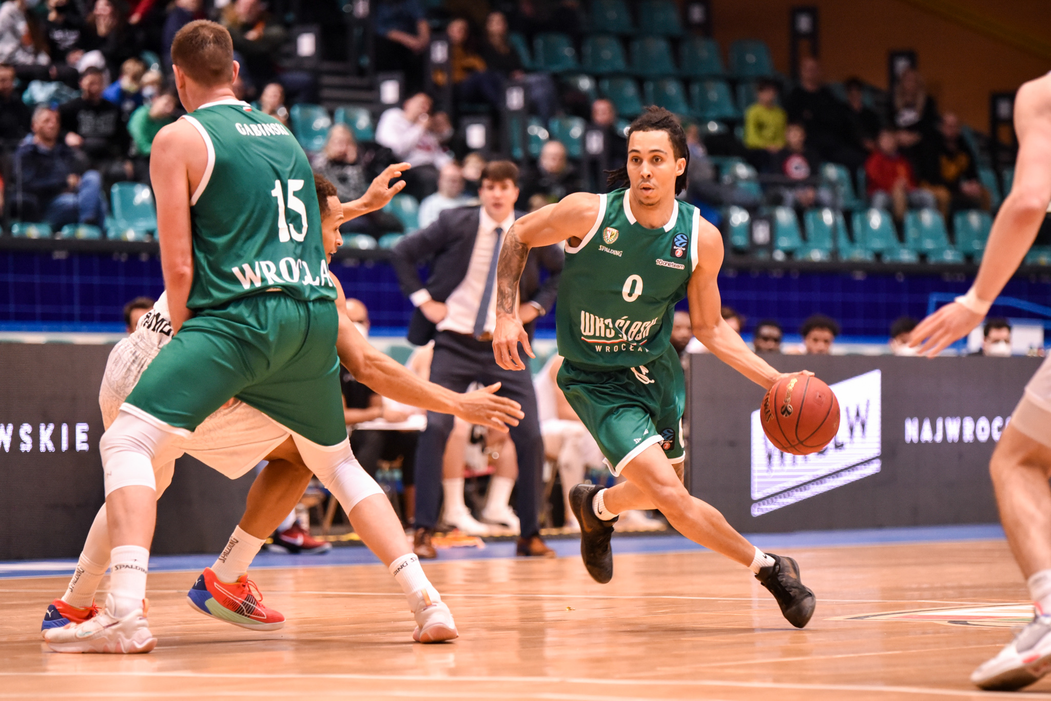 Acuerdo verbal en Covirán Granada para reforzar la dirección de juego