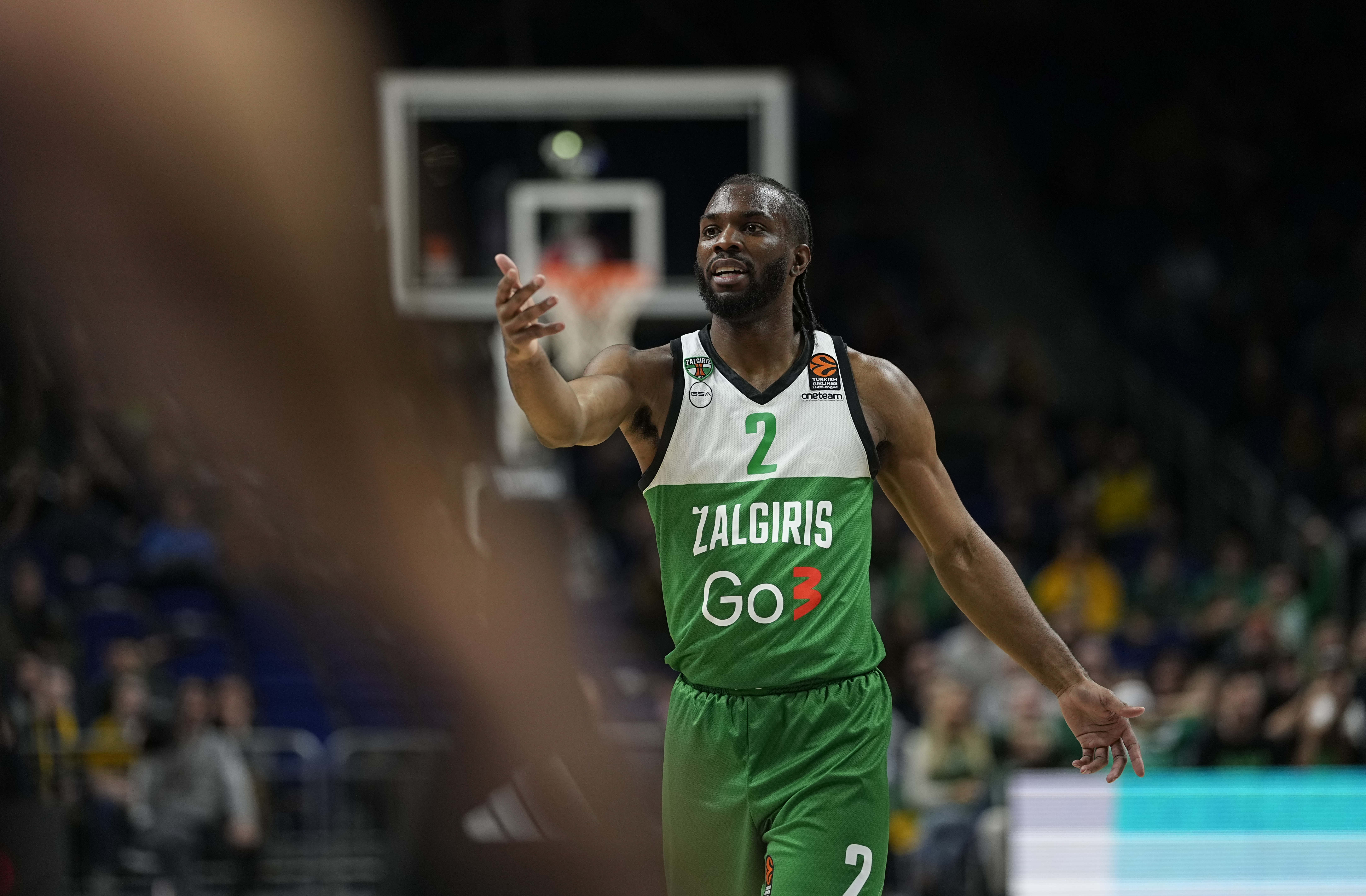 Dos países luchan por naturalizar a Keenan Evans