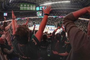 Las redes sentencian el inesperado cambio de Unicaja: “Ahora poned el de verdad”