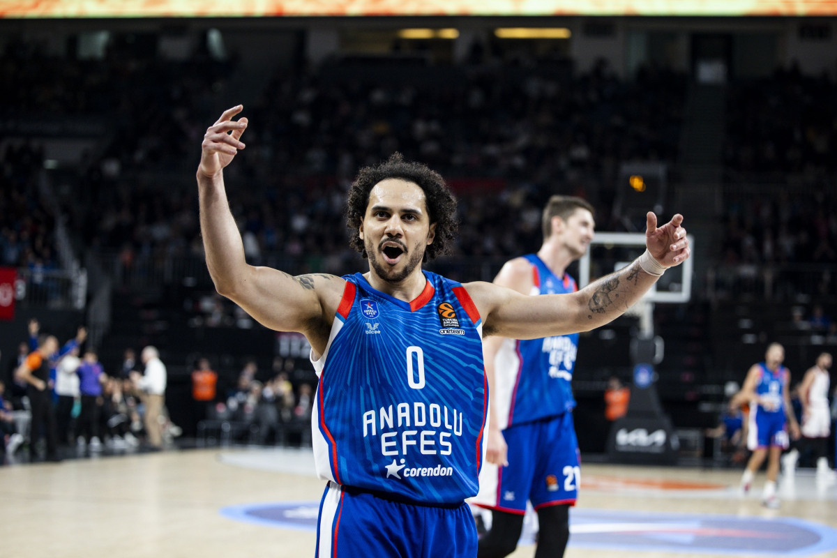 Euroliga viral: un príncipe en el estadio, Anadolu Efes revive y el enojo de Messina