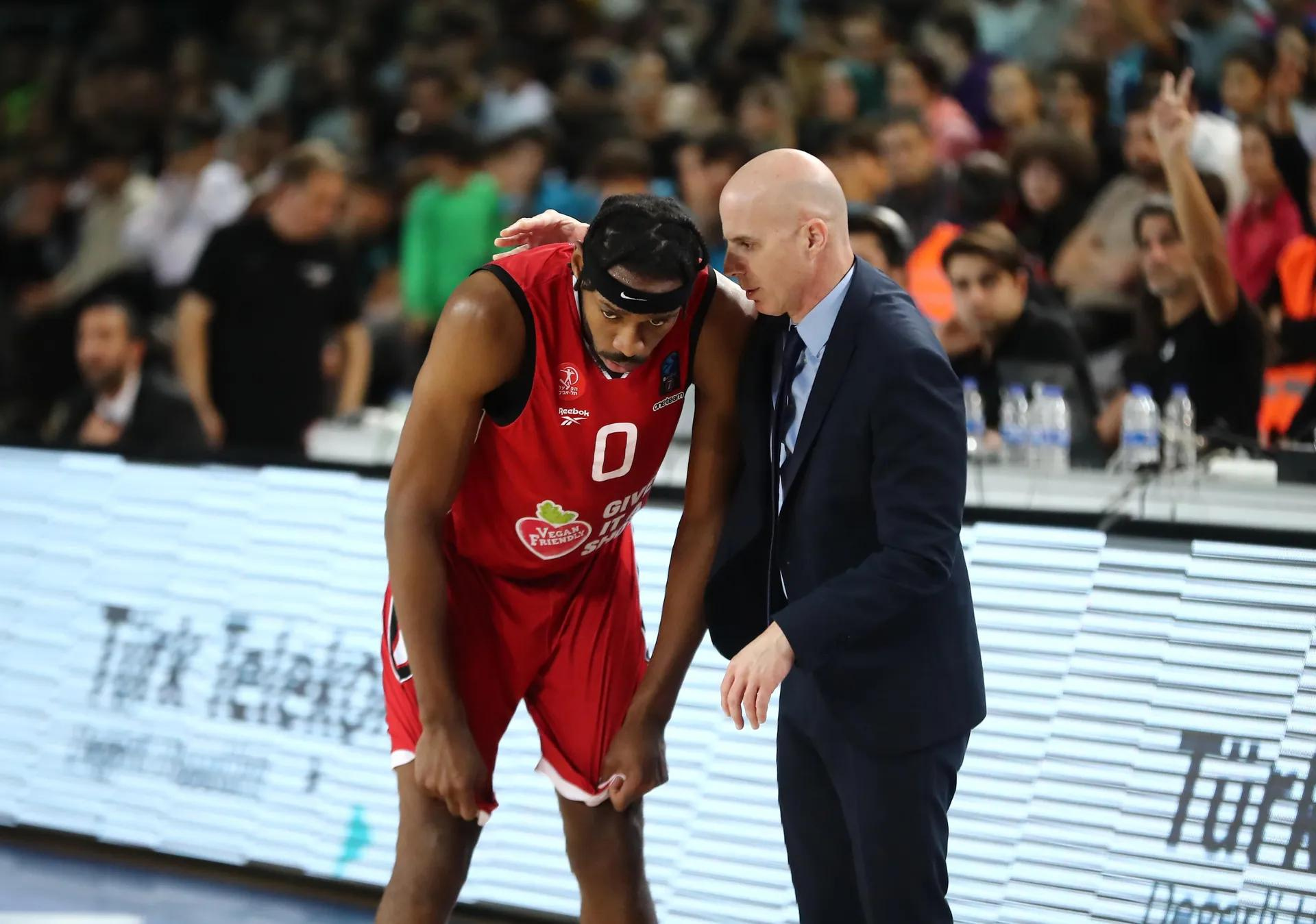 El entrenador de Hapoel destapa el problema de algunos jugadores con el cannabis