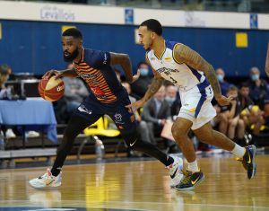 Un mes después de incumplir el régimen interno, deja de ser jugador del Girona