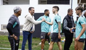 Ibon Navarro se pasa 7 horas con el Málaga CF: “Hemos conectado”