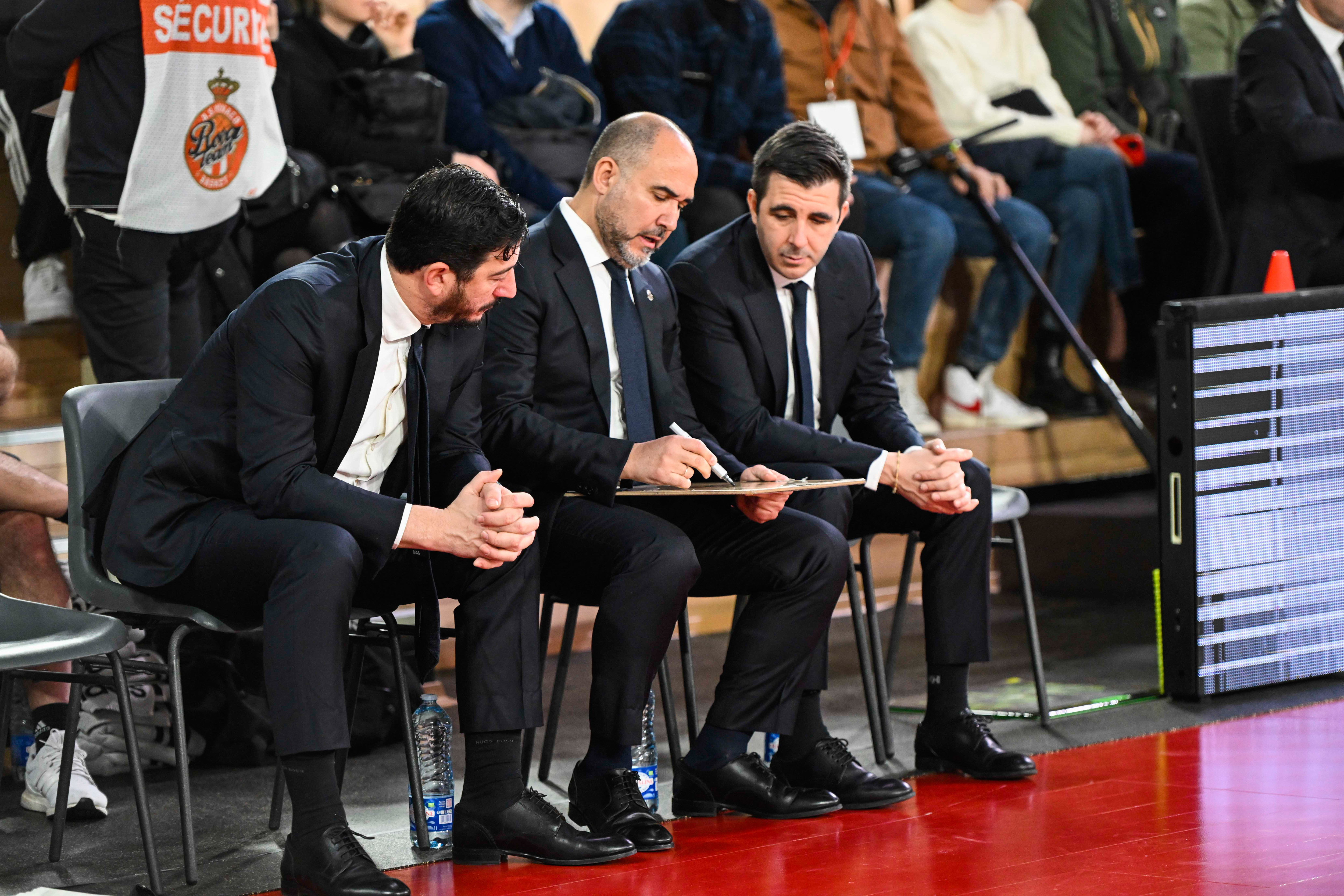 Chus Mateo: “Estoy feliz por la brillante primera parte de la temporada”