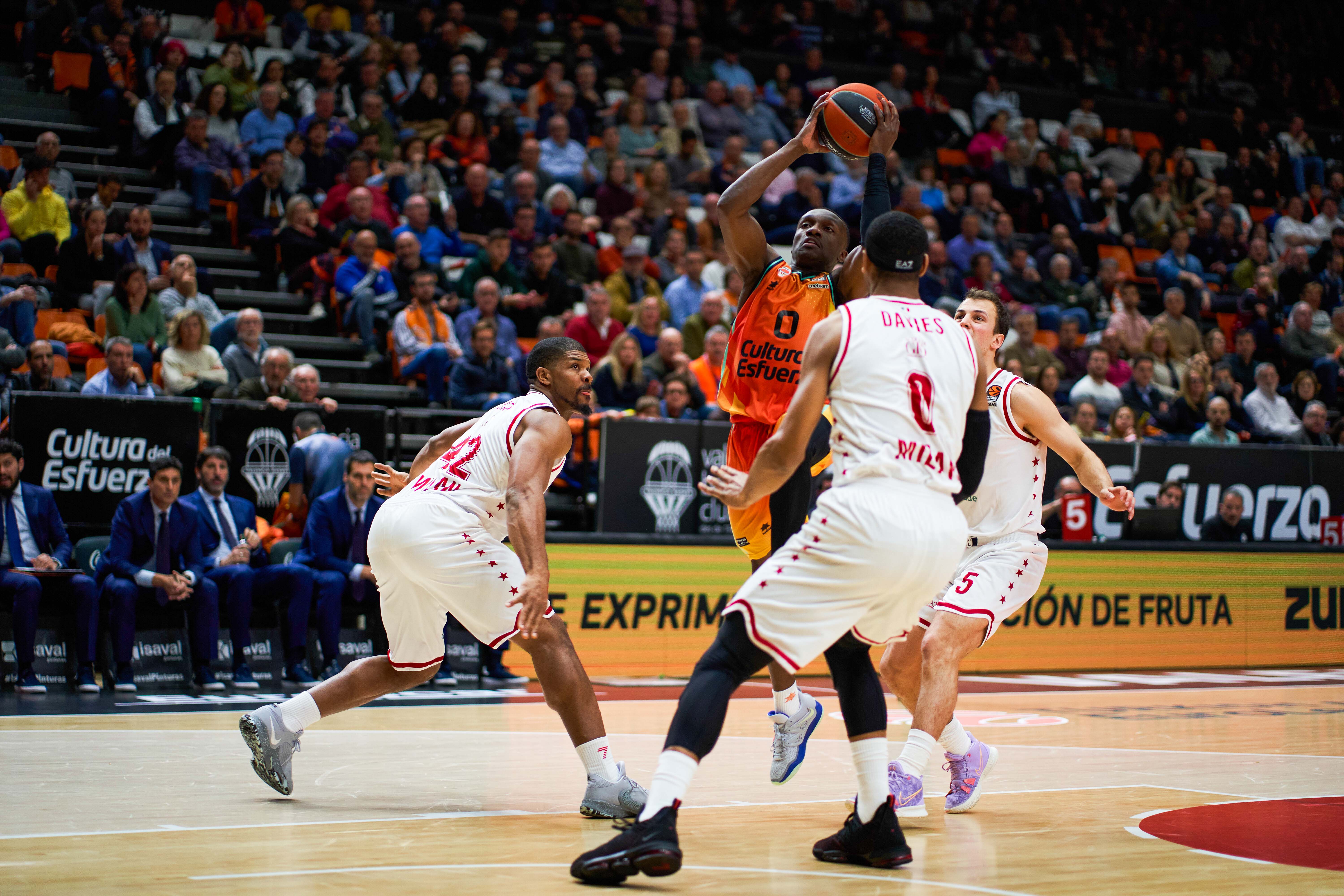 Fuera de rotación y quiere cambiar de aires: la salida inesperada de Valencia Basket