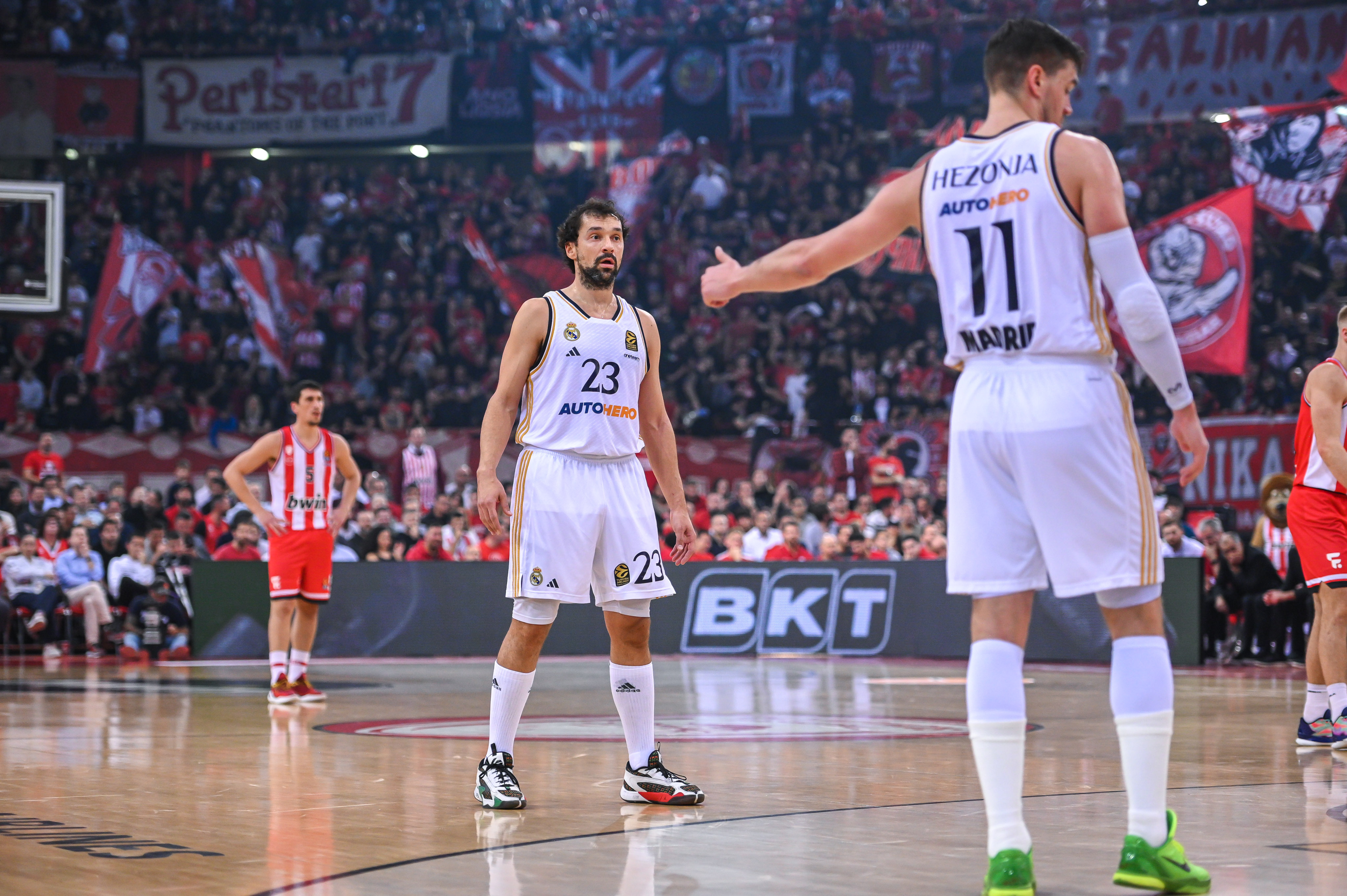 Llull ha tenido que explicar su ausencia: “Tiene carácter, pero le queremos”