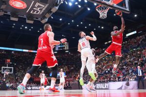 La baja que preocupa en Baskonia en sus finales para jugar playoffs de Euroliga