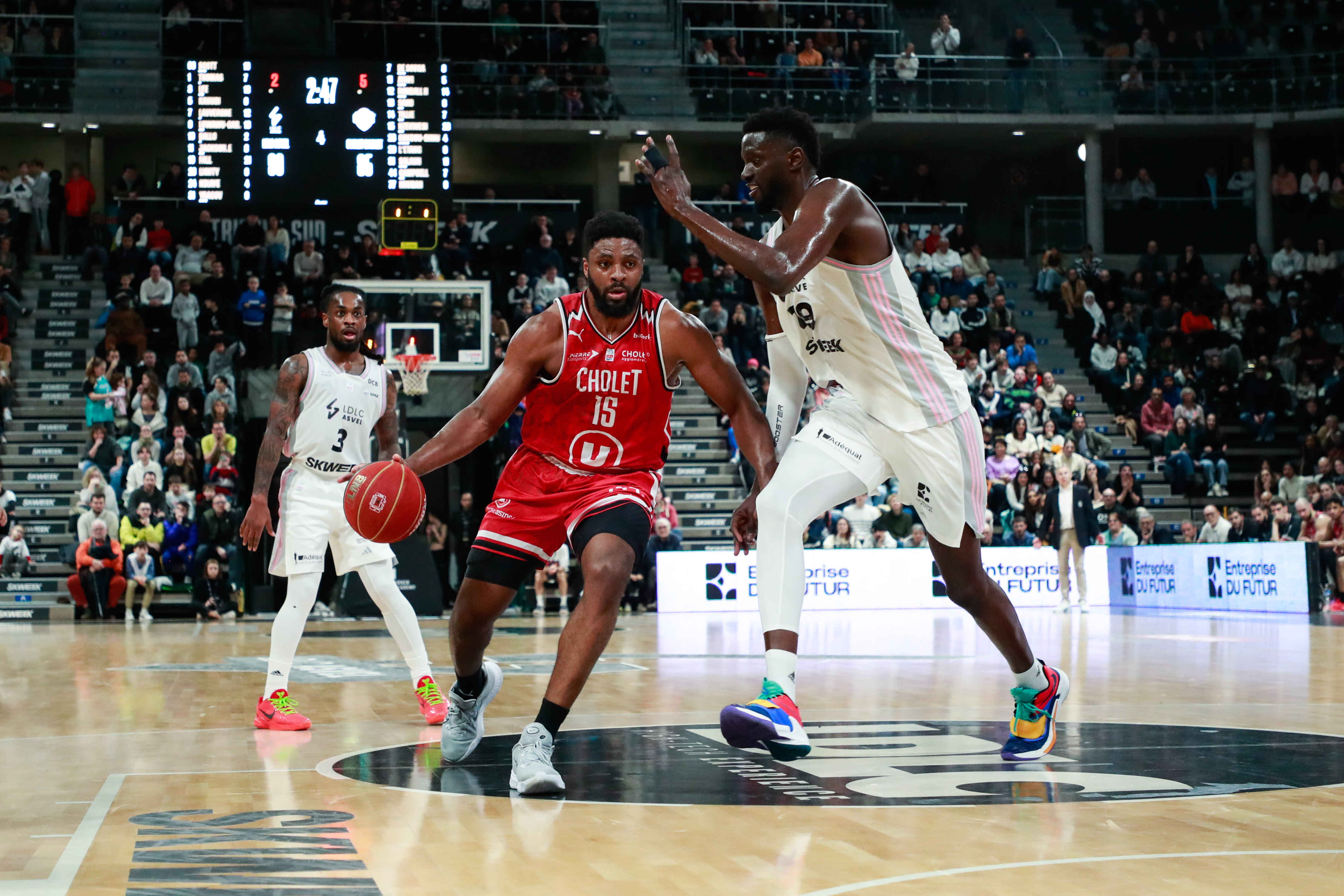 ¿Qué pívots hay en el mercado para los equipos ACB? Estas son 3 opciones