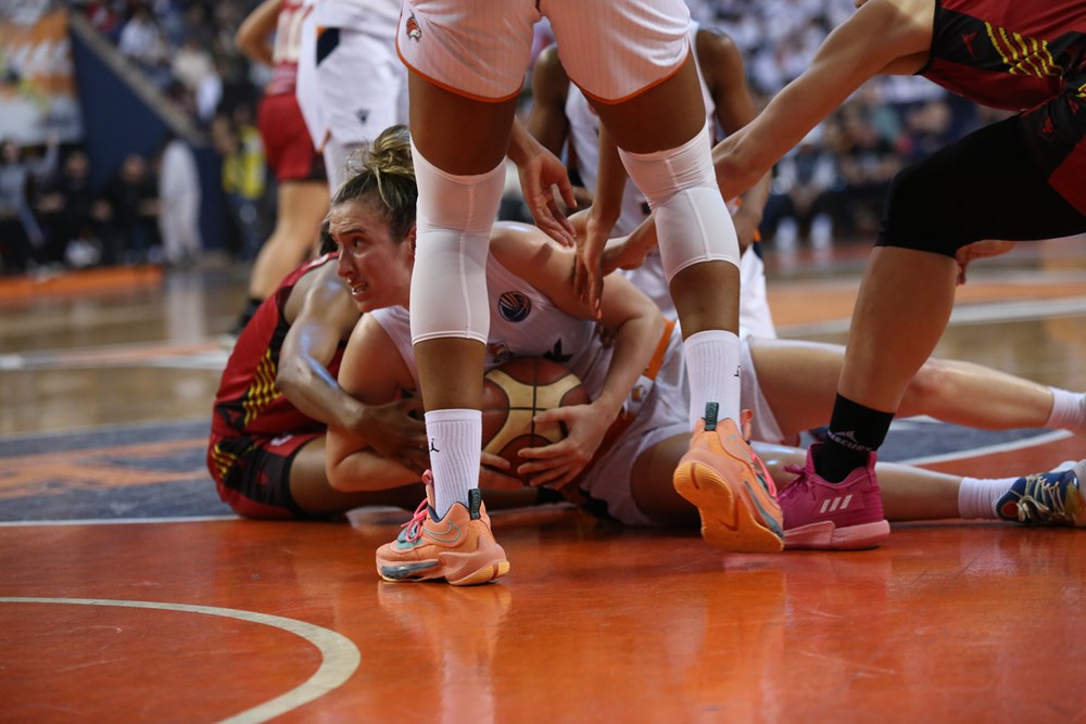 El club turco se ríe de Casademont Zaragoza en redes sociales: meme y antideportiva