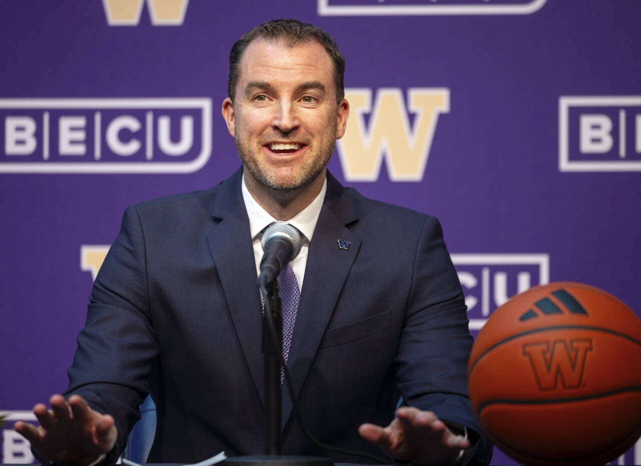 El baile de banquillos de NCAA. Estos son todos los cambios hasta el momento