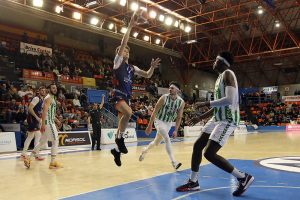 Una lesión frena su progresión en LEB Oro y en su mejor momento