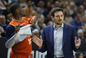 Xavi Albert, contundente ante la rumorología: “Es mentira”