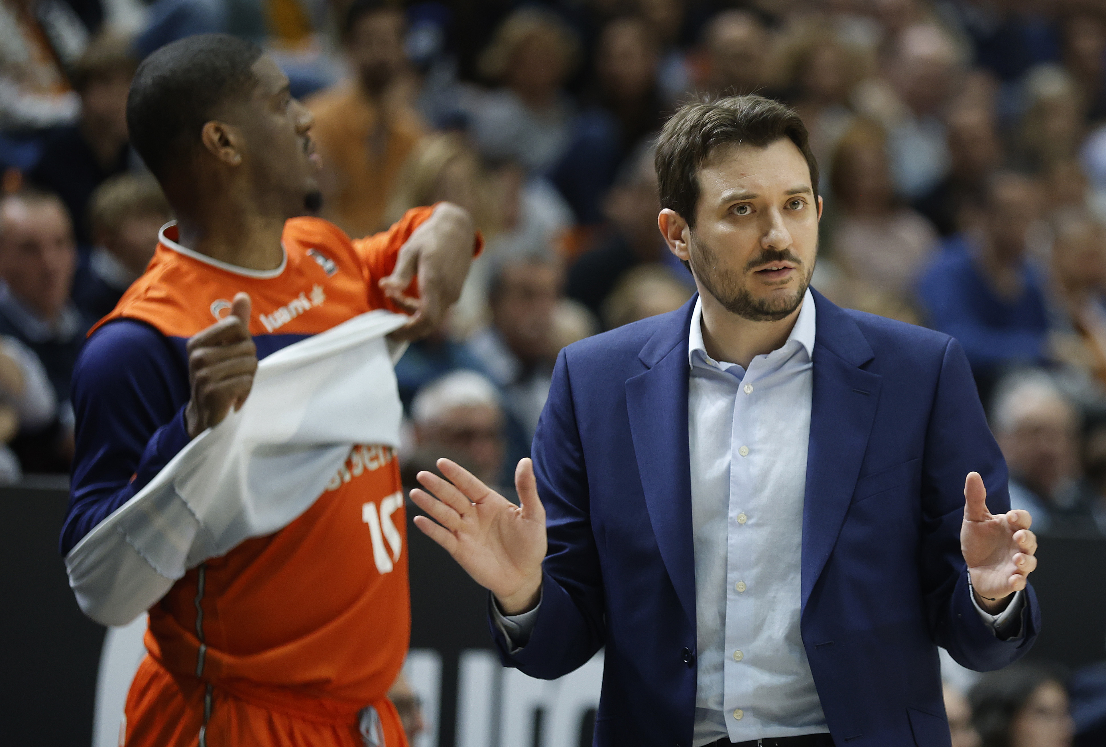 Xavi Albert, contundente ante la rumorología: “Es mentira”