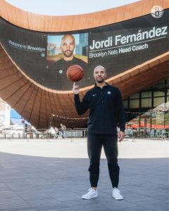 Jordi Fernández se acuerda de Badalona: “Una de las mejores ciudades del mundo”