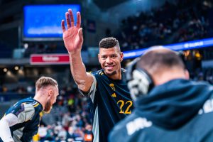 Tavares: “El baloncesto era la opción de dar de comer a mi familia. O eso o ser albañil”